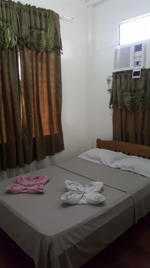 Newport Oak Pension Inn タグビララン エクステリア 写真